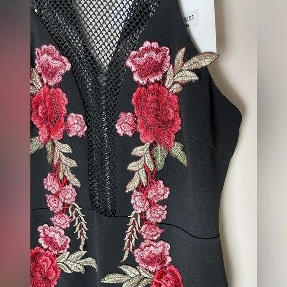 SEEK the Label | Black Floral Embroidered Mesh Panel Deep V Bodycon Dress Small - Picture 3 of 6